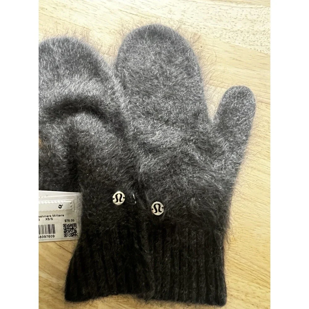 Lululemon Women's Fuzzy Cashmere Mittens dark gray size XS/S New $79 NWT